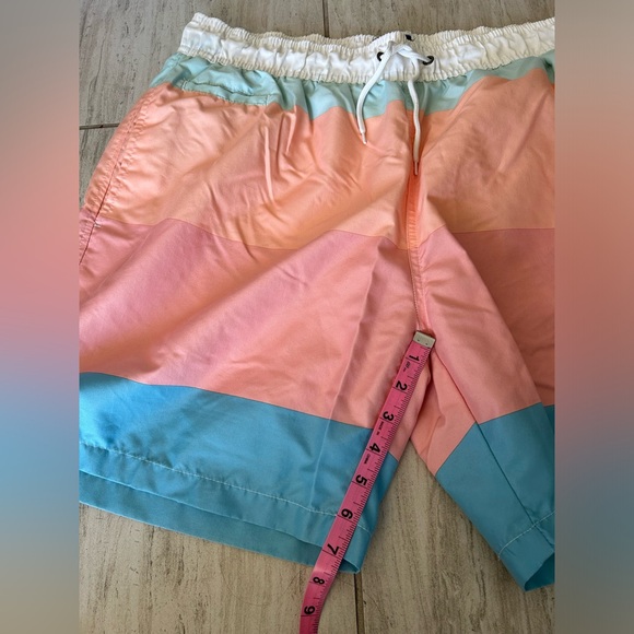 Charleston Threads swim trunks -xxl - Picture 2 of 6